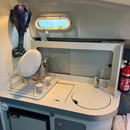 Ботель Location Антиб