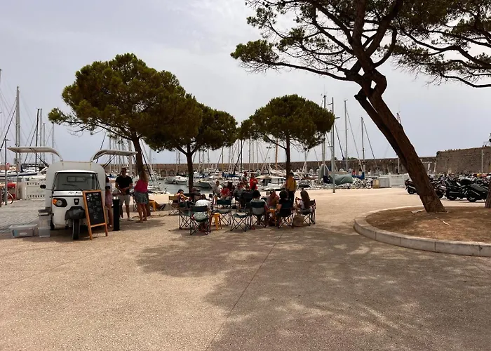 Hotel na wodzie Location *