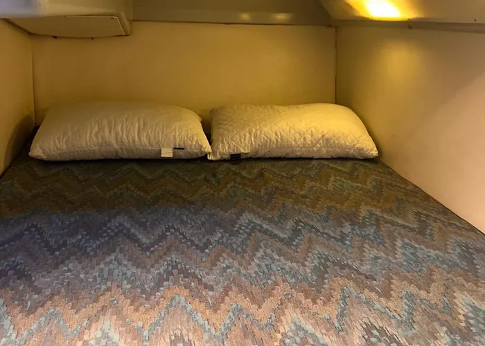 Hotel na wodzie Location Antibes